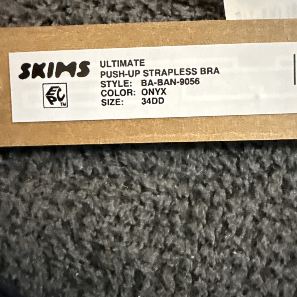 Skims Ultimate Strapless Push Up Bra - Onyx - NWT - 34DD - Picture 5 of 5